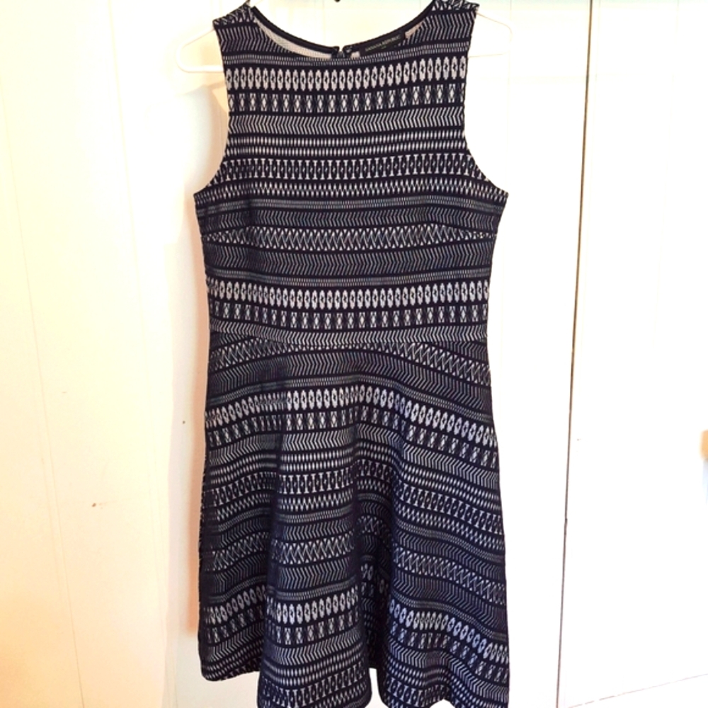 Banana Republic Black Cream Patterned Garment Size 8 Very Good Condition